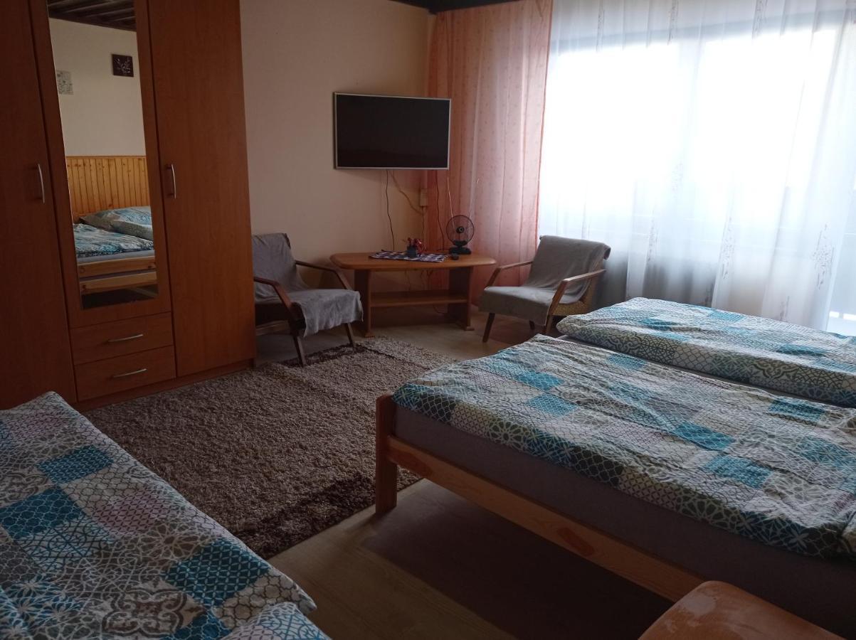 Hotel Penzion Sarka Štrba Exterior foto
